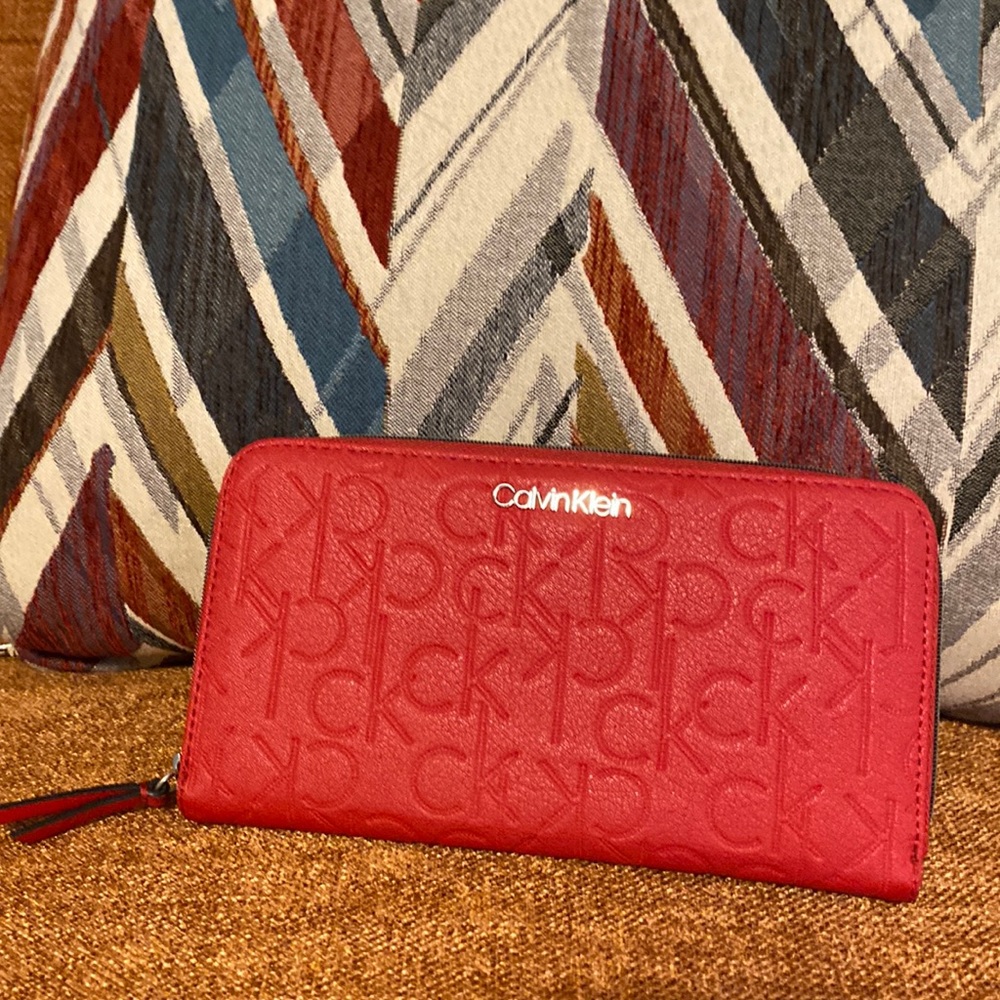 CALVIN KLEIN LONG WALLET